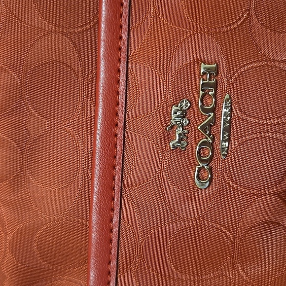 Coach Signature Shoulder Bag in True Red - Picture 14 of 14